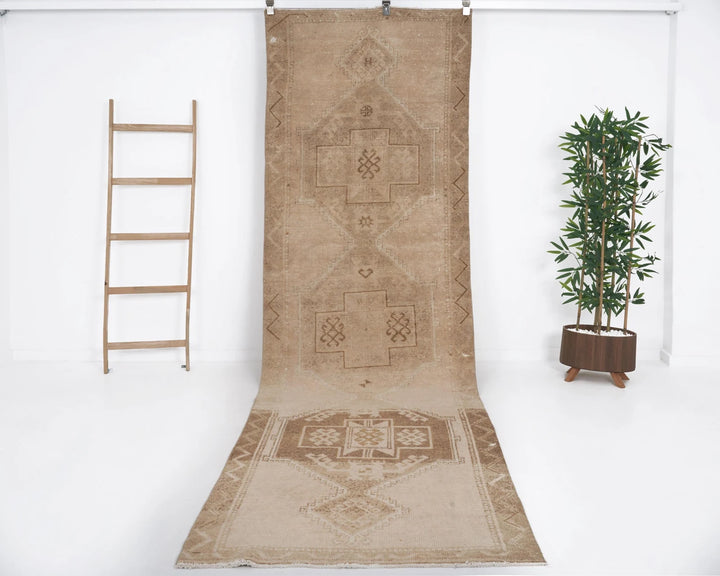 Beige Turkish Oushak Rug 3'5" x 11'7" Hand-Knotted | No. VR30742