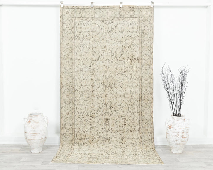 Beige Turkish Oushak Rug 8'8" x 4'6" Hand-Knotted | No. VR30829