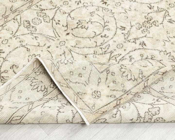 Beige Turkish Oushak Rug 8'8" x 4'6" Hand-Knotted | No. VR30829