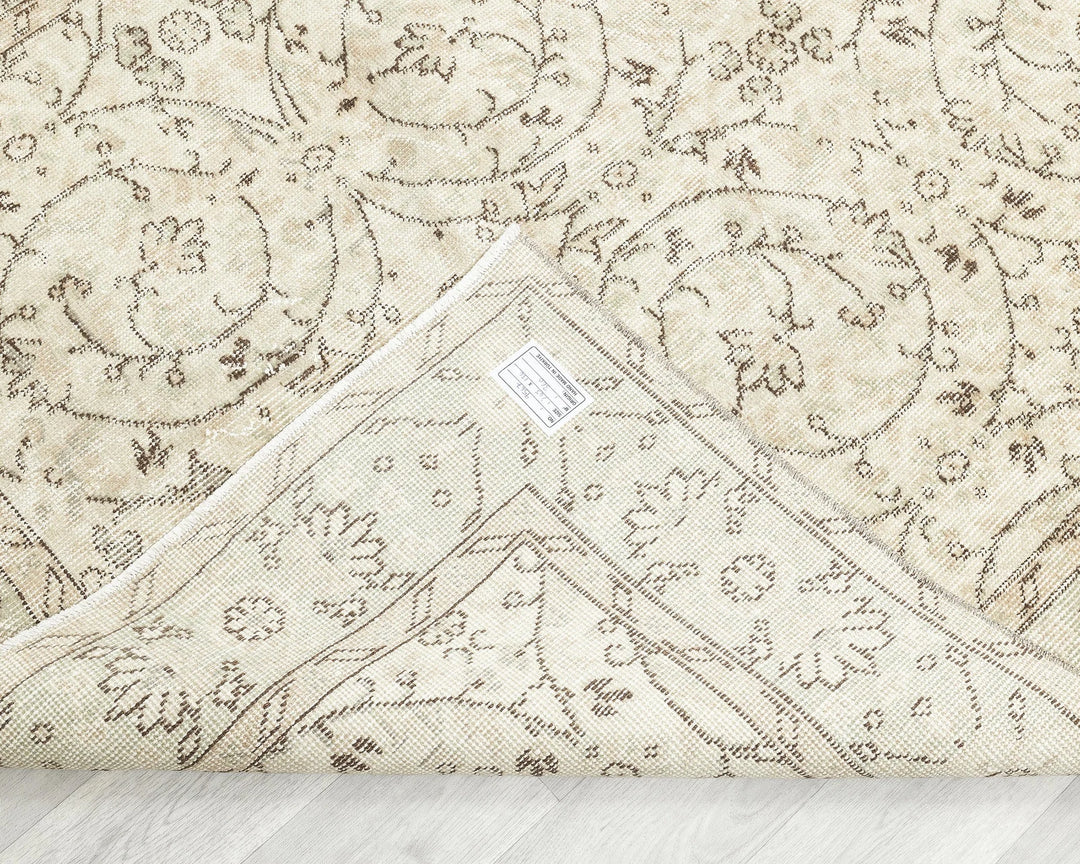Beige Turkish Oushak Rug 8'8" x 4'6" Hand-Knotted | No. VR30829
