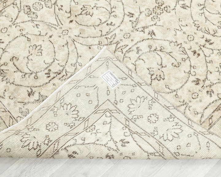 Beige Turkish Oushak Rug 8'8" x 4'6" Hand-Knotted | No. VR30829