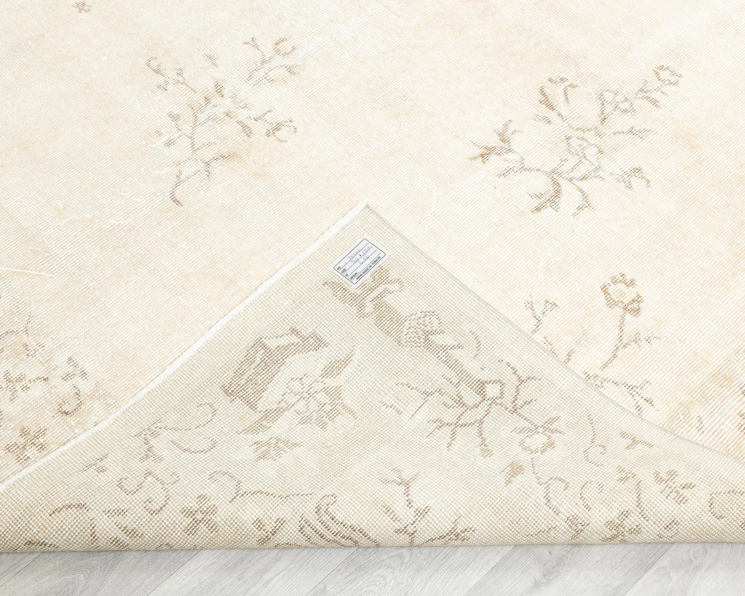 Beige Turkish Oushak Rug  6' 9" x 10' 6" Hand-Knotted | No. VR30984