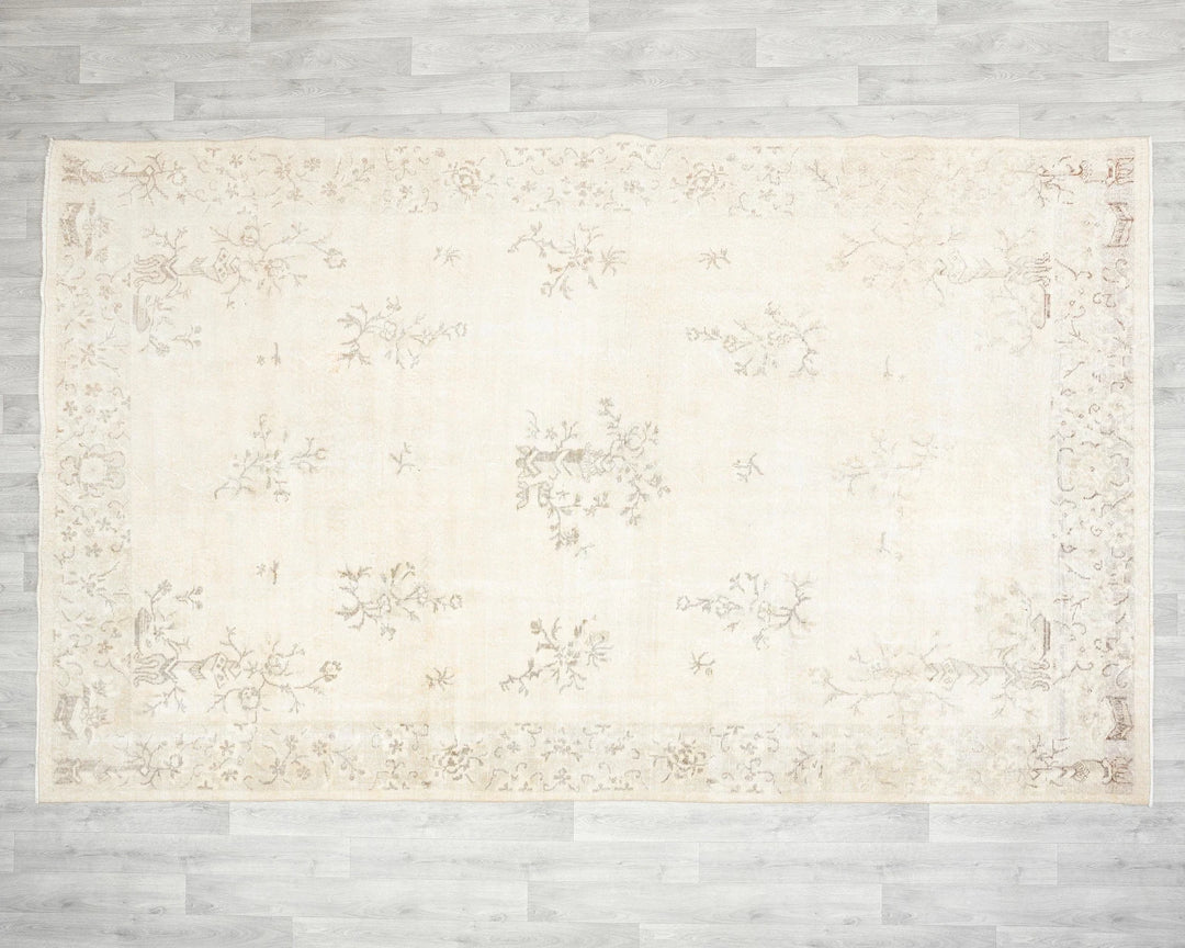 Beige Turkish Oushak Rug  6' 9" x 10' 6" Hand-Knotted | No. VR30984