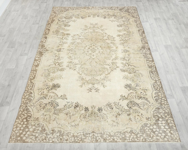 Beige Turkish Oushak Rug 6'1" x 9'7" Hand-Knotted | No. VR31131