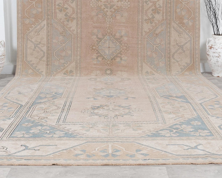 Beige Oushak Rug 8' 2" x 13' 10" | No. VR31158