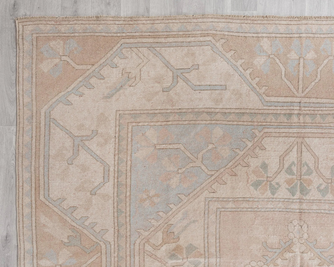Beige Oushak Rug 8' 2" x 13' 10" | No. VR31158