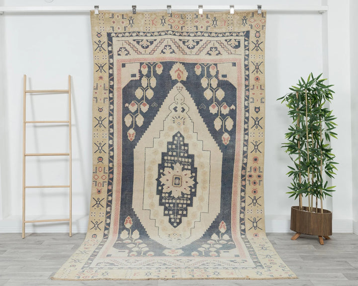 Oushak Rug 5' 3" x 9' 10" | No. VR31560