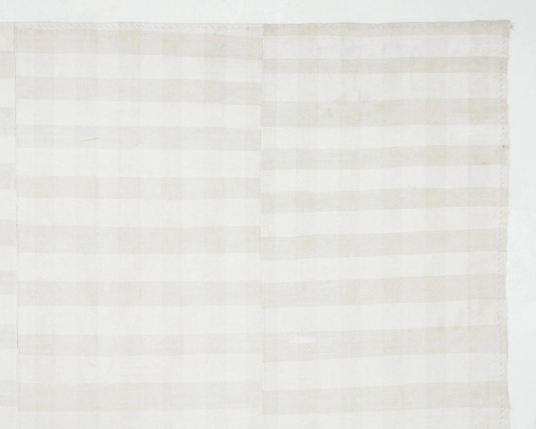 Neutral Kilim Rug 8' 7" x 11' 5" | No. VR31576