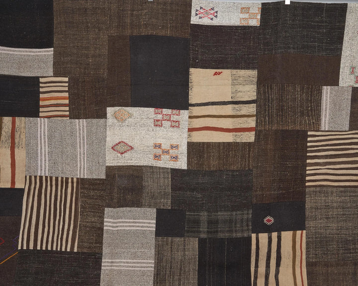 Brown Turkish Kilim Rug 9' 6" x 13' 1" Flat-Weave | No. VR32311