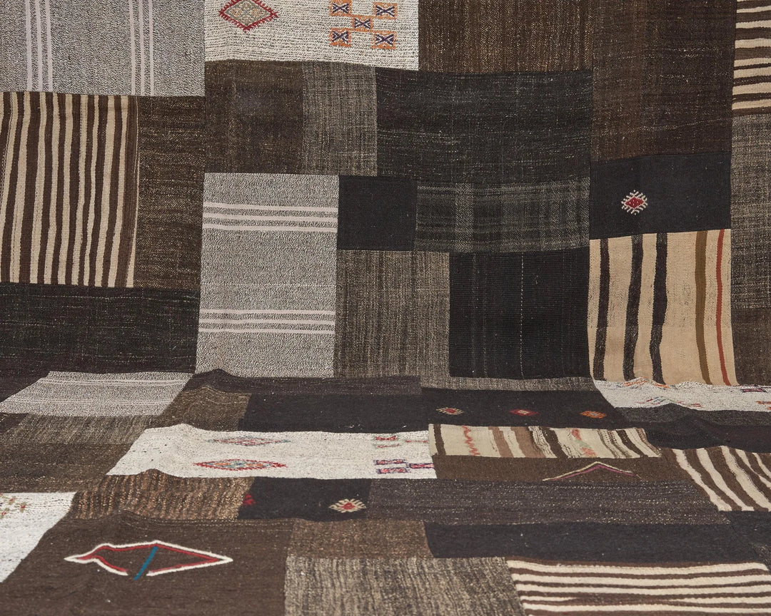 Brown Turkish Kilim Rug 9' 6" x 13' 1" Flat-Weave | No. VR32311