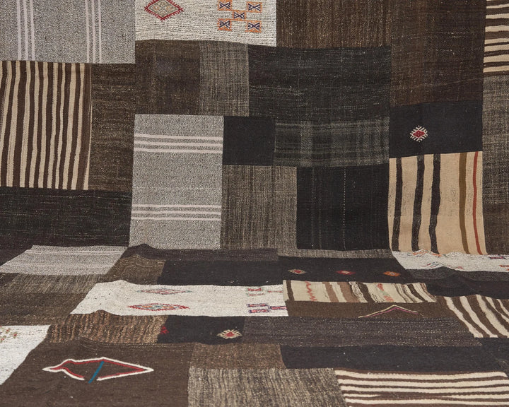 Brown Turkish Kilim Rug 9' 6" x 13' 1" Flat-Weave | No. VR32311