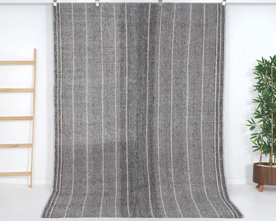 Gray Turkish Kilim Rug 5' 11" x 8' 5" Flat-Weave | No. VR32398