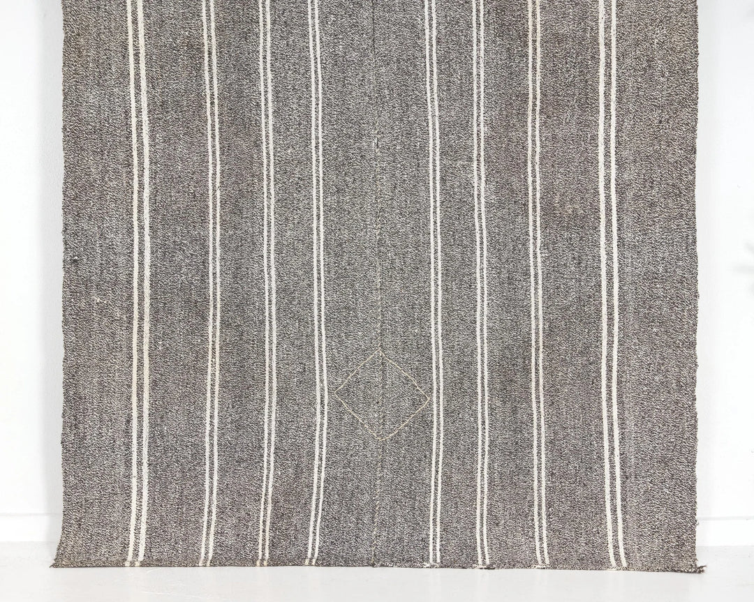 Gray Kilim Rug 4' 9" x 6' 7" | No. VR32629