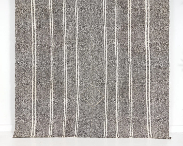 Gray Kilim Rug 4' 9" x 6' 7" | No. VR32629