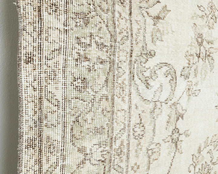 Beige Turkish Oushak Rug 6'1" x 9'5" Hand-Knotted close-up