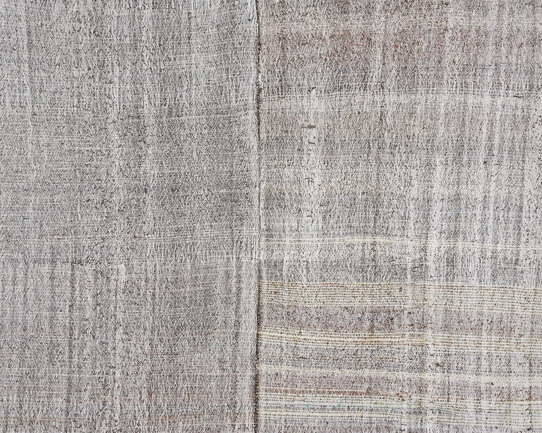 Gray Kilim Rug 7' 1" x 9' 4" | No. VR33044