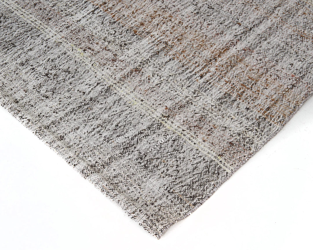 Gray Kilim Rug 7' 1" x 9' 4" | No. VR33044