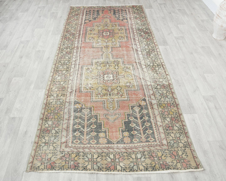 Multicolor Turkish Oushak Rug 8' 8" x 4' 1" Hand-Knotted | No. VR33142