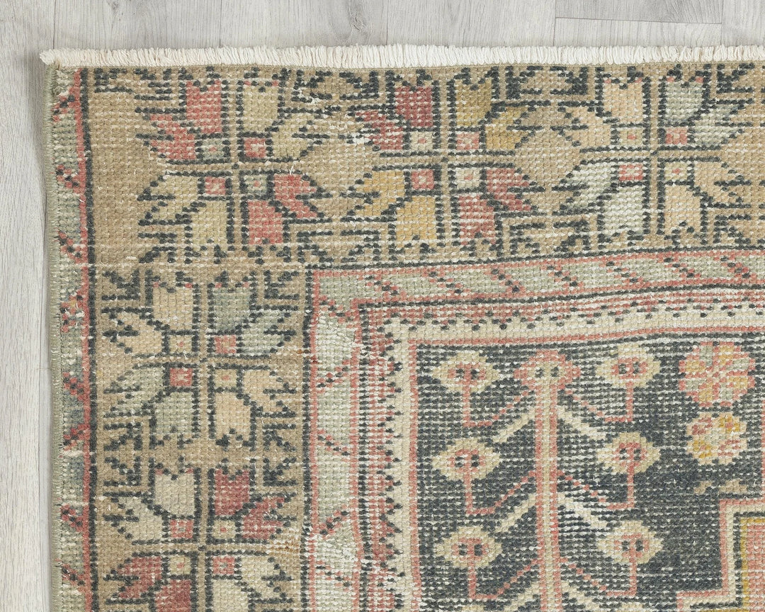 Multicolor Turkish Oushak Rug 8' 8" x 4' 1" Hand-Knotted | No. VR33142