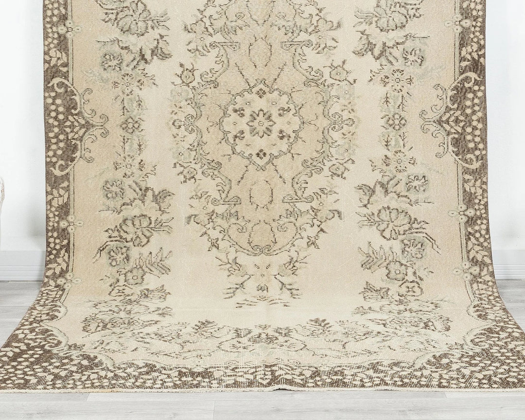 Multicolor Turkish Oushak Rug 5'6" x 9'2" Hand-Knotted | No. VR33297