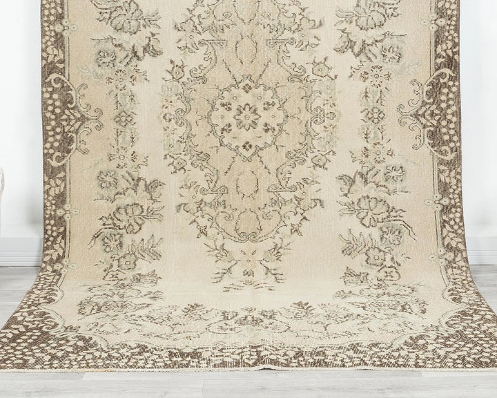 Multicolor Turkish Oushak Rug 5'6" x 9'2" Hand-Knotted | No. VR33297