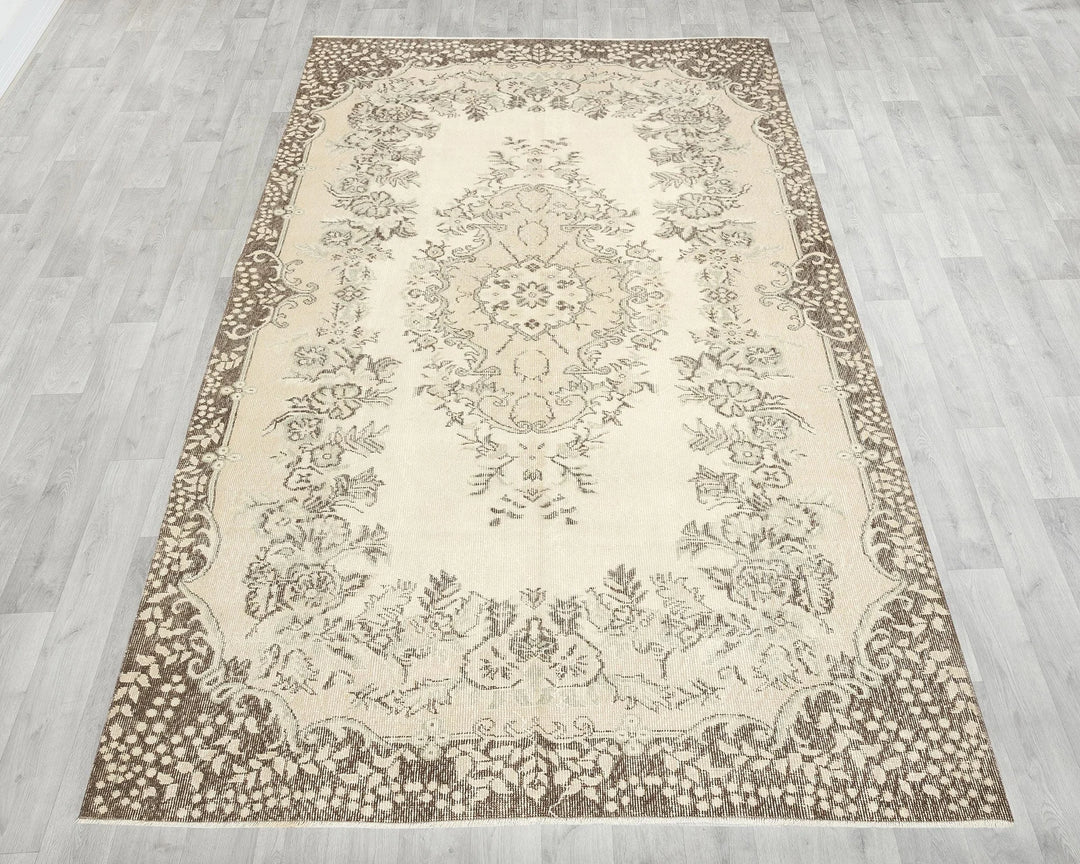 Multicolor Turkish Oushak Rug 5'6" x 9'2" Hand-Knotted | No. VR33297