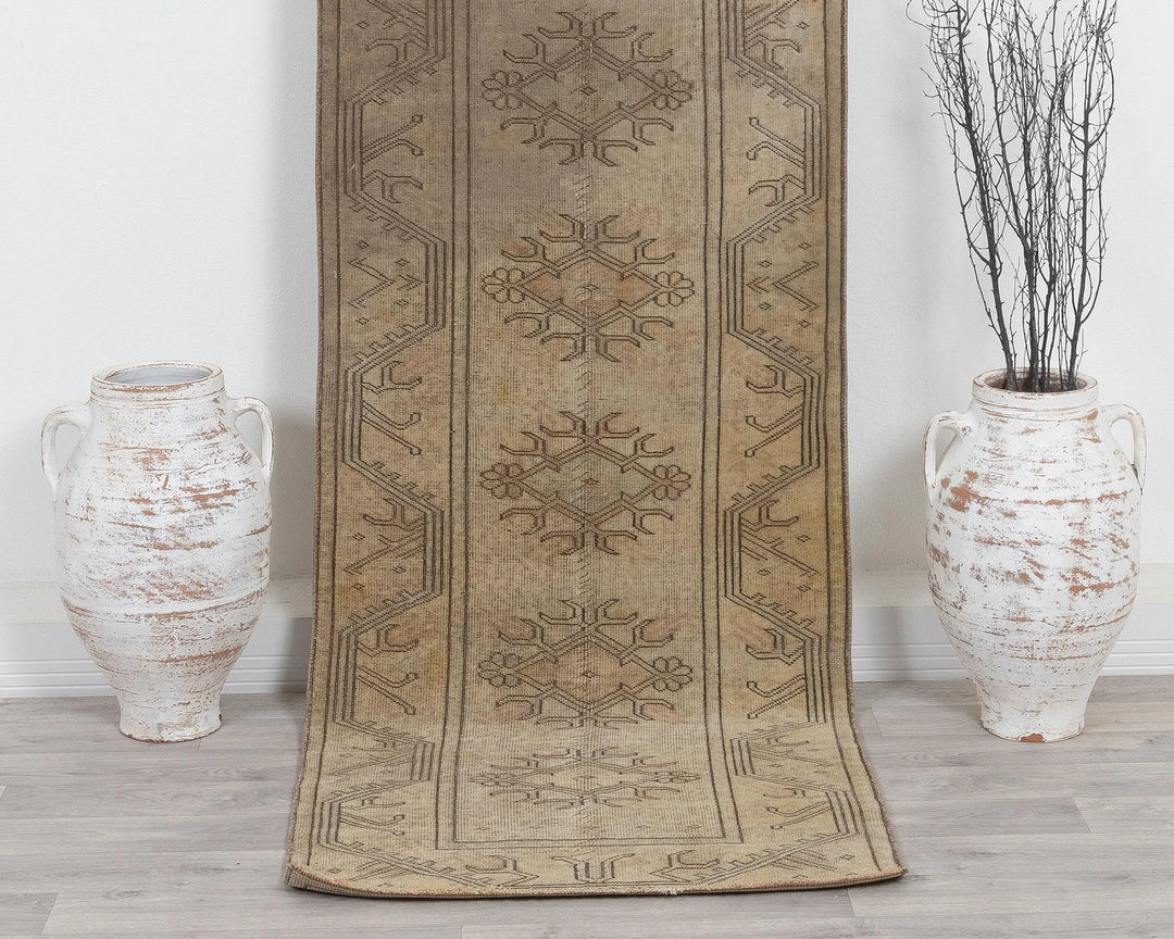 Multicolor Turkish Oushak Rug 2'7" x 8'10" Hand-Knotted | No. VR33301