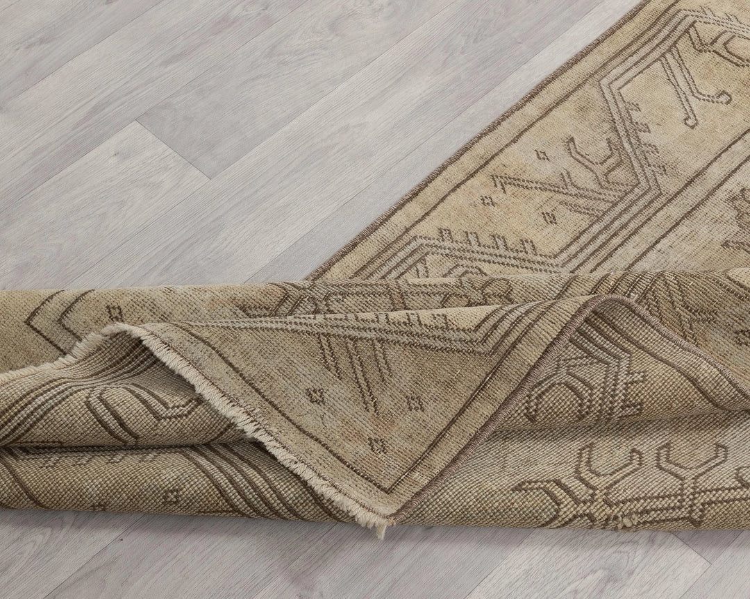 Multicolor Turkish Oushak Rug 2'7" x 8'10" Hand-Knotted | No. VR33301