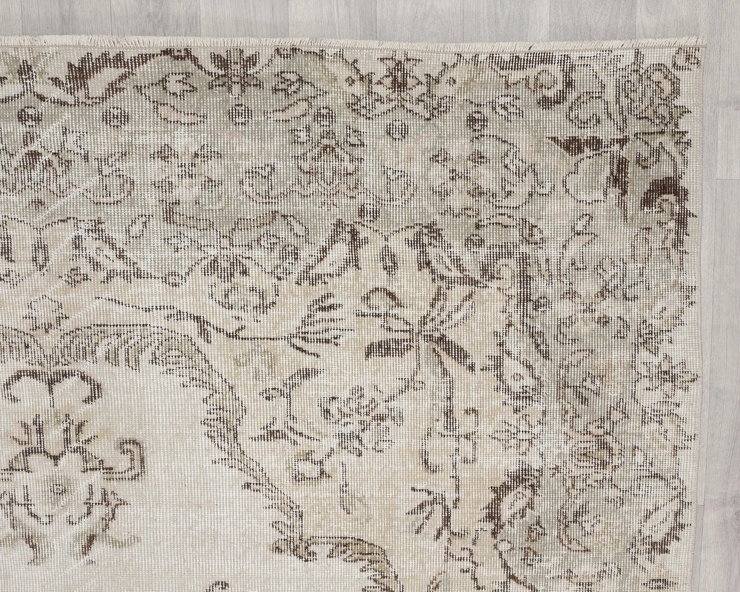Neutral Oushak Rug 6' 5" x 9' 9" | No. VR33858