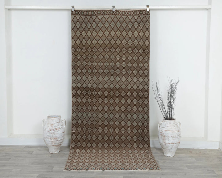 Neutral Runner Rug 3' 11" x 8' 10" | No. VR33939