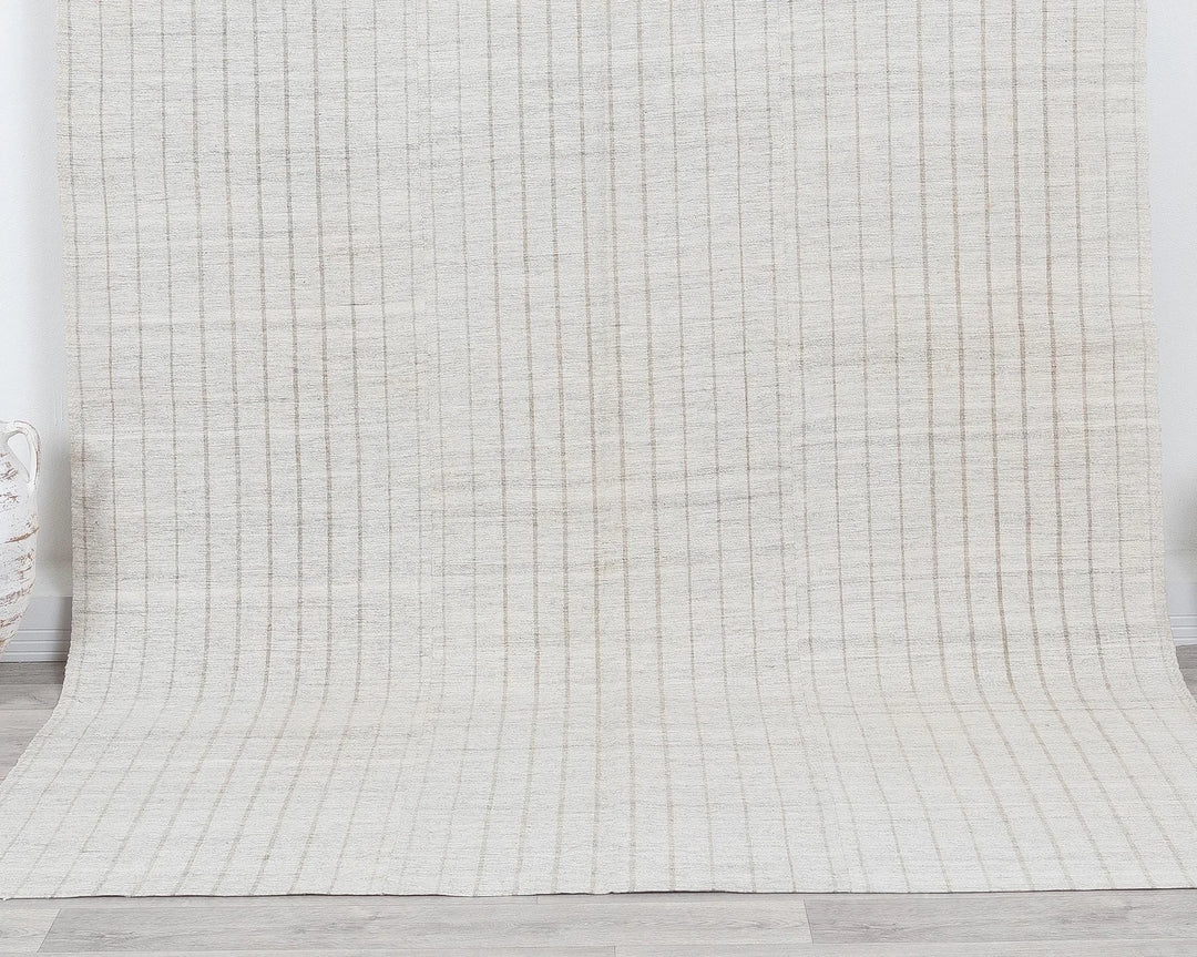 Gray Kilim Rug 6' 3" x 9' 3" | No. VR33972