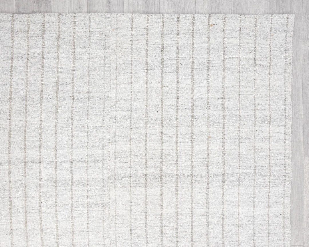 Gray Kilim Rug 6' 3" x 9' 3" | No. VR33972