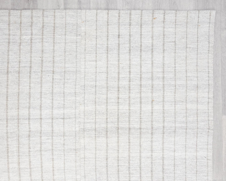 Gray Kilim Rug 6' 3" x 9' 3" | No. VR33972