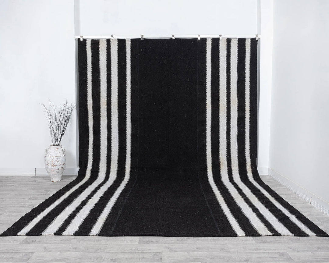Brown Kilim Rug 9' 9" x 12' 4" | No. VR34321