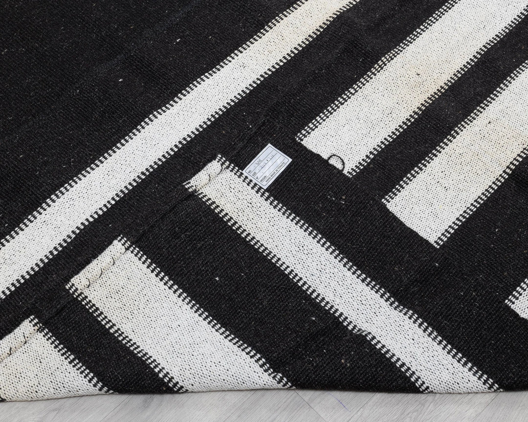 Brown Kilim Rug 9' 9" x 12' 4" | No. VR34321