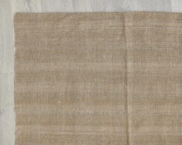 Beige Turkish Kilim Rug 6' x 9' Flat-Weave border