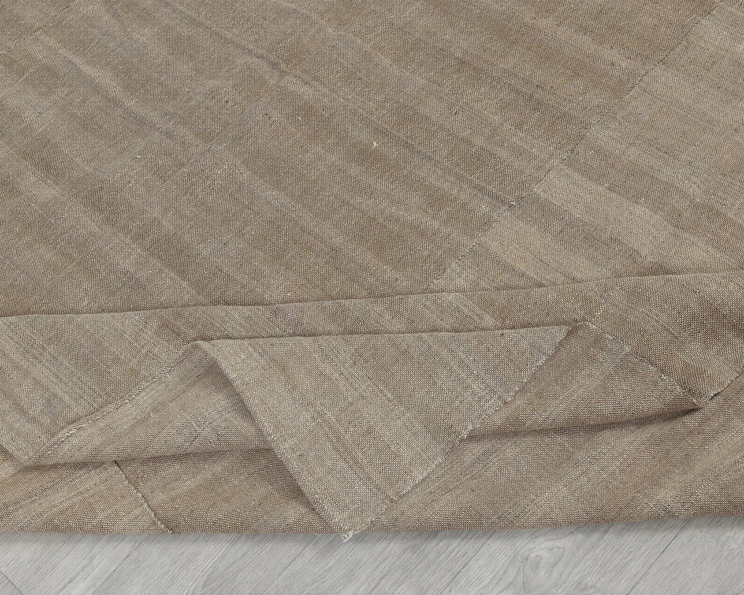 Beige Turkish Kilim Rug 6' x 9' Flat-Weave field