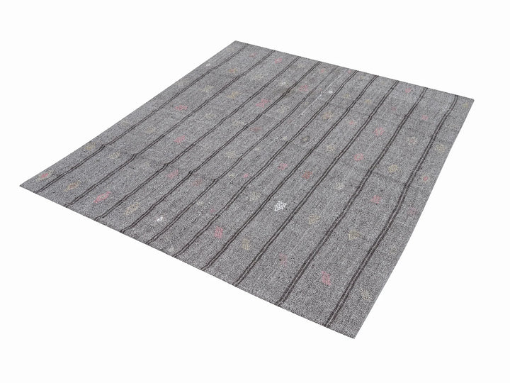 Gray Kilim Rug 6' 1" x 7' 2" | No. VR34789