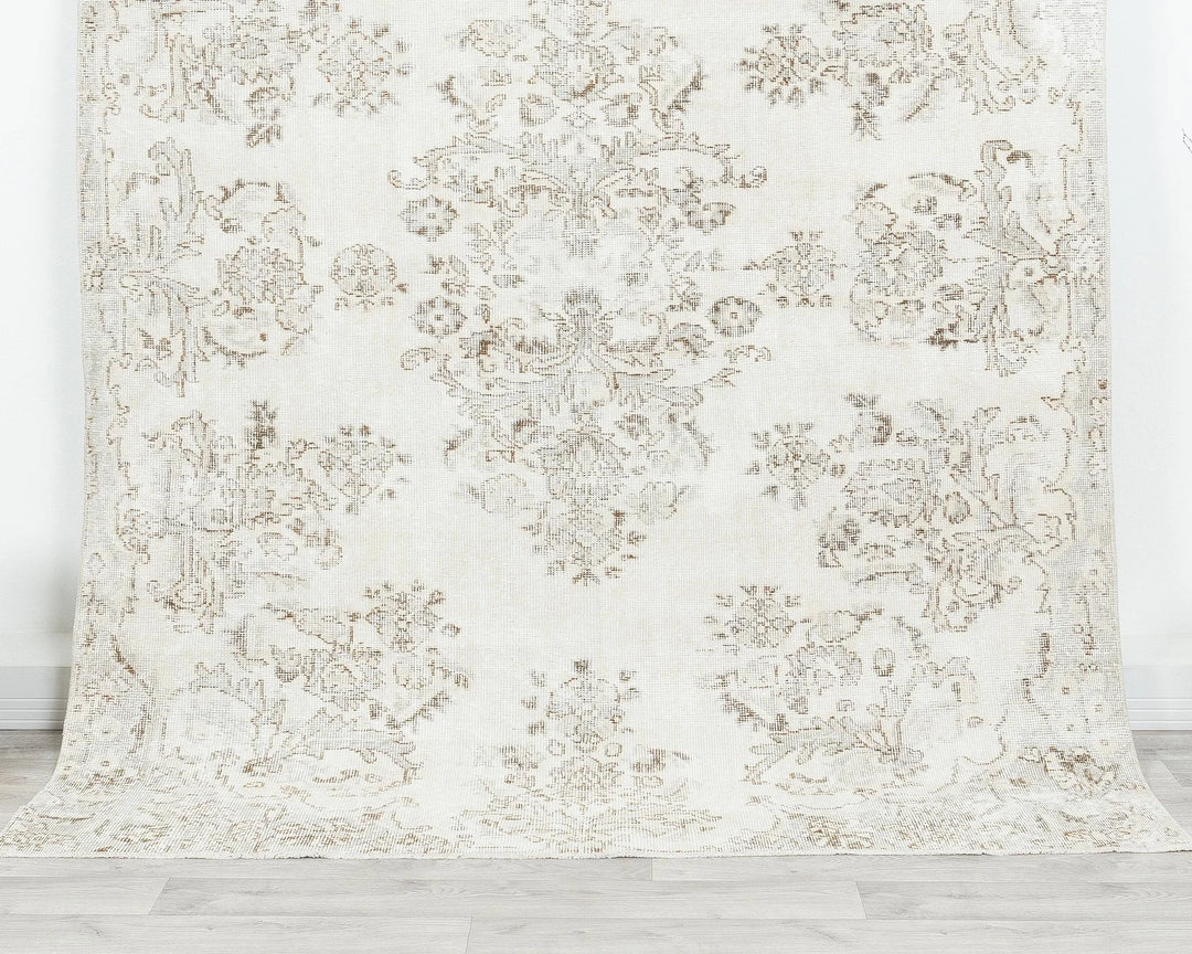 Beige Turkish Oushak Rug 5' 11" x 7' 11" Hand-Knotted | No. VR34846
