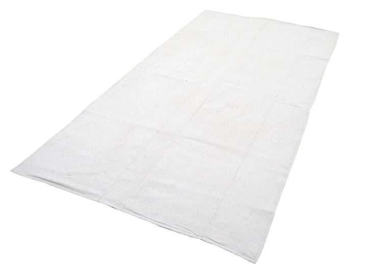 White Kilim Rug 4' 10" x 9' | No. VR35148
