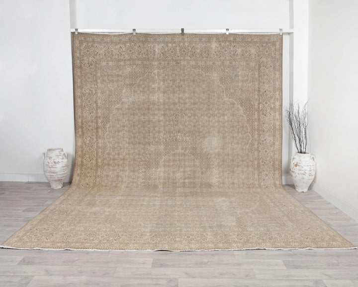 Beige Turkish Oushak Rug 9'6" x 12'2" Hand-Knotted | No. VR35230