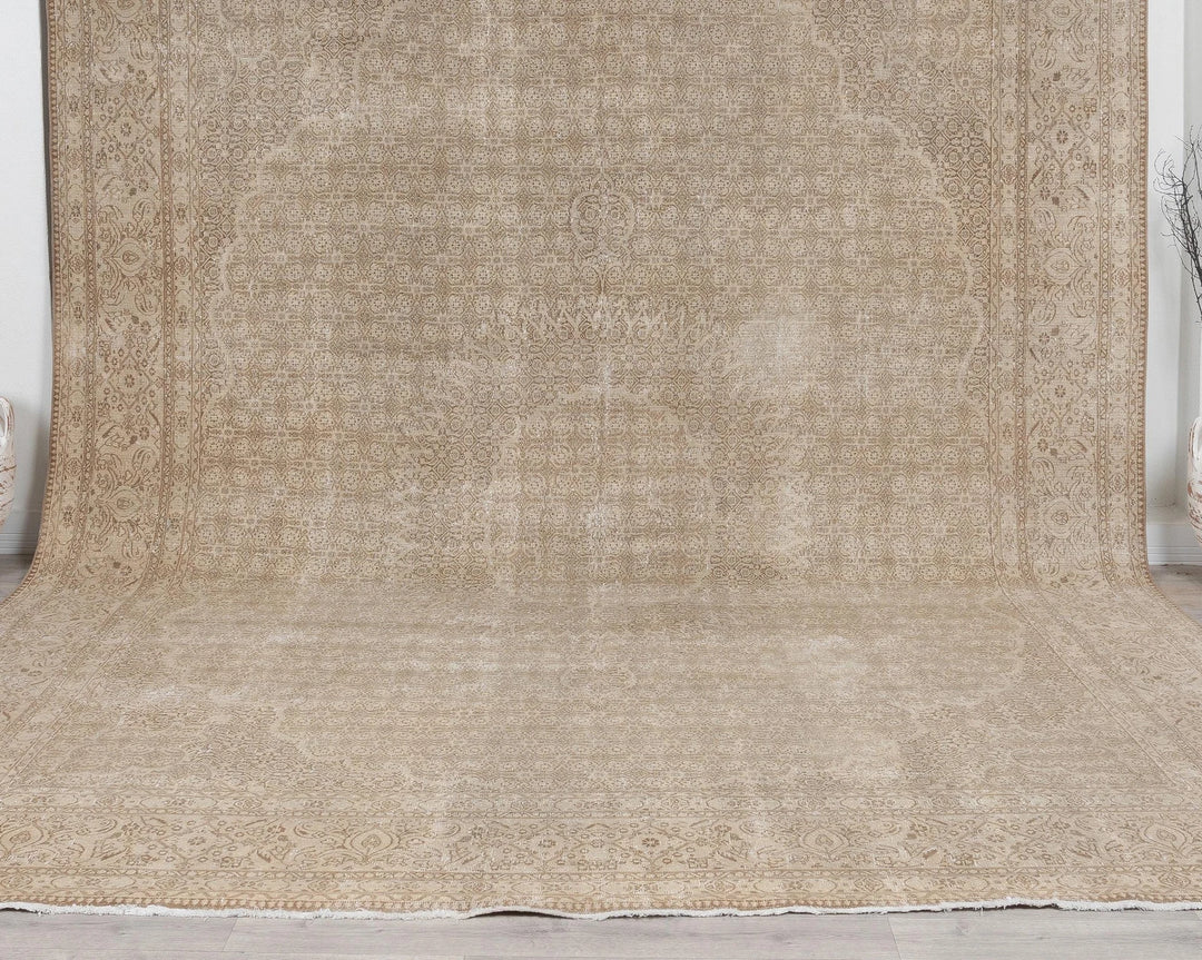 Beige Turkish Oushak Rug 9'6" x 12'2" Hand-Knotted | No. VR35230