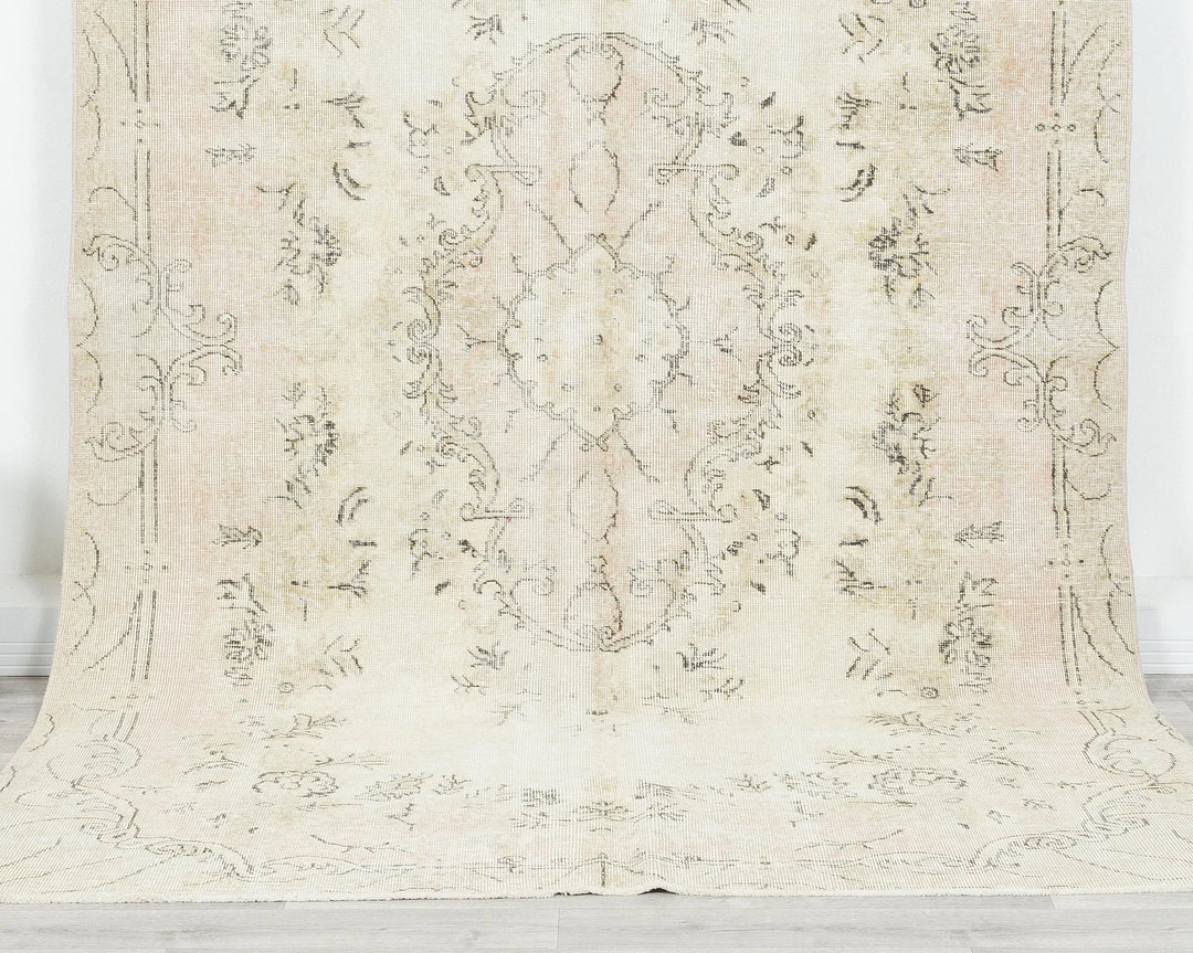 Beige Oushak Rug 5' 11" x 9' 4" | No. VR35347