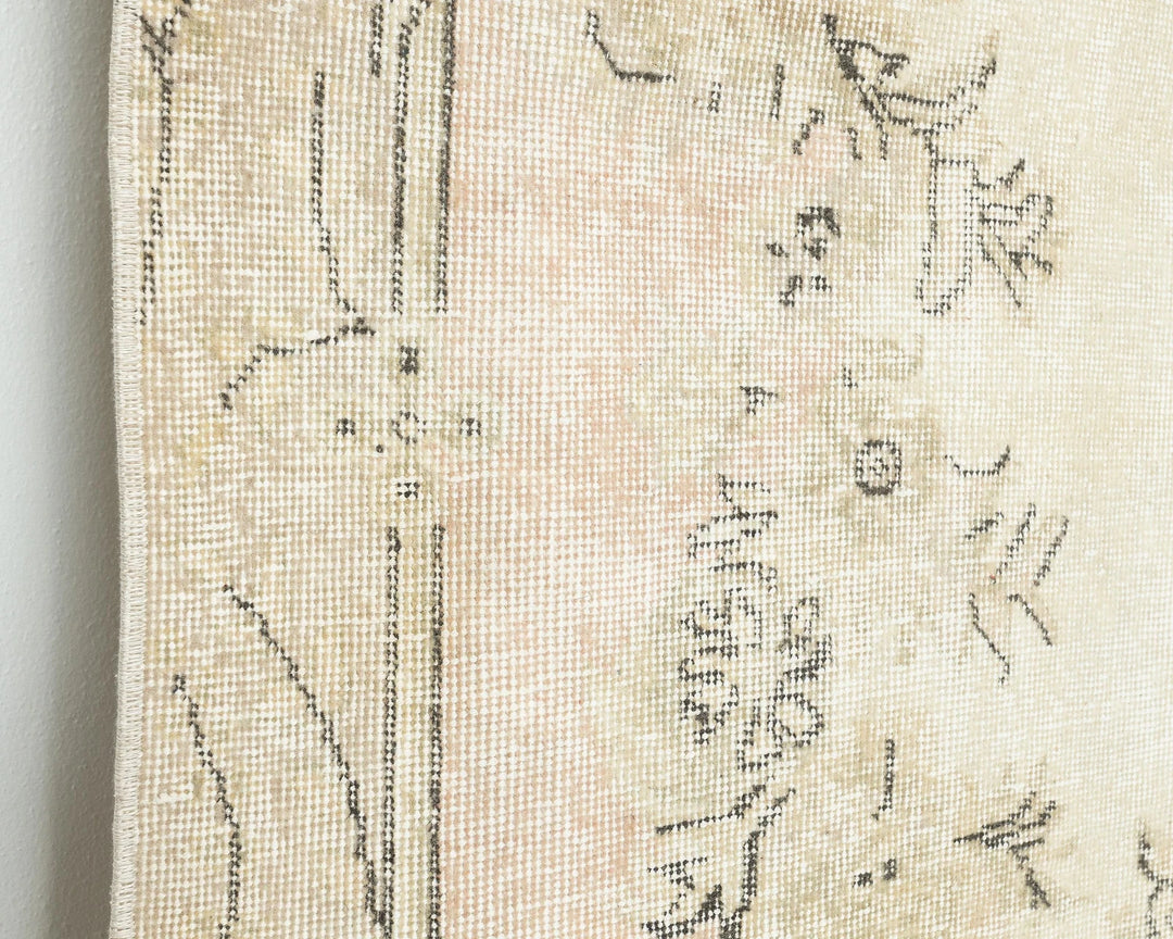 Beige Oushak Rug 5' 11" x 9' 4" | No. VR35347