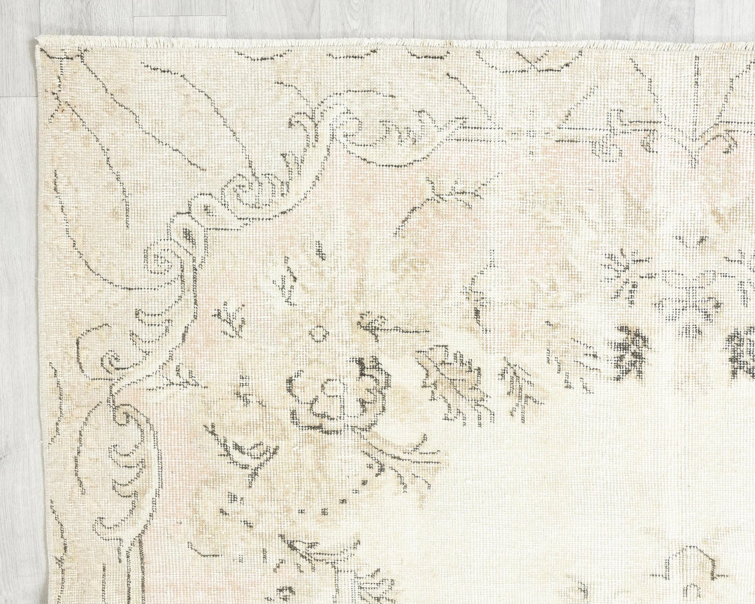 Beige Oushak Rug 5' 11" x 9' 4" | No. VR35347