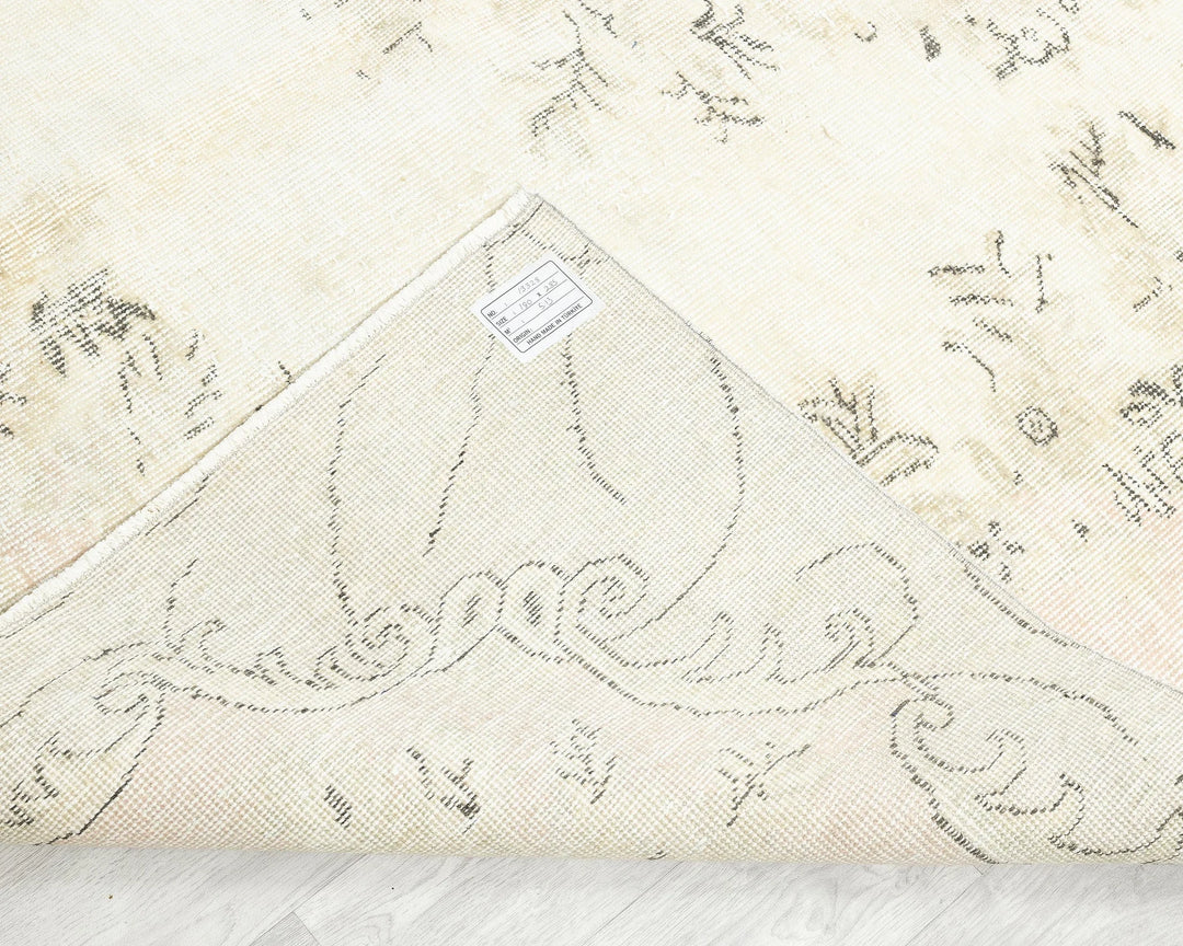 Beige Oushak Rug 5' 11" x 9' 4" | No. VR35347