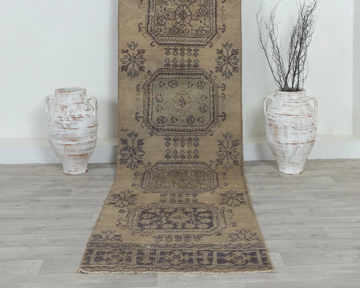 Beige Turkish Oushak Rug 2'6" x 10'10" Hand-Knotted detail