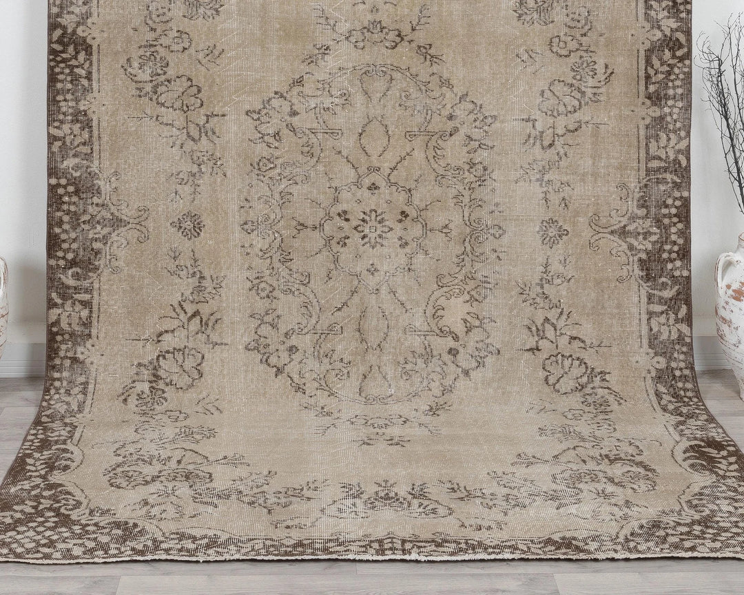 Oushak Rug 6' 8" x 9' 11" | No. VR35846