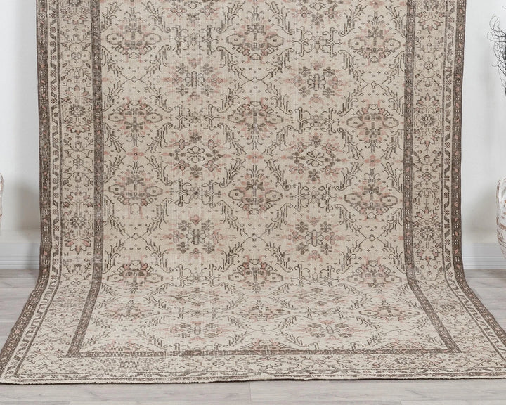 Beige Turkish Oushak Rug 5'10" x 9'10" Hand-Knotted | No. VR35959