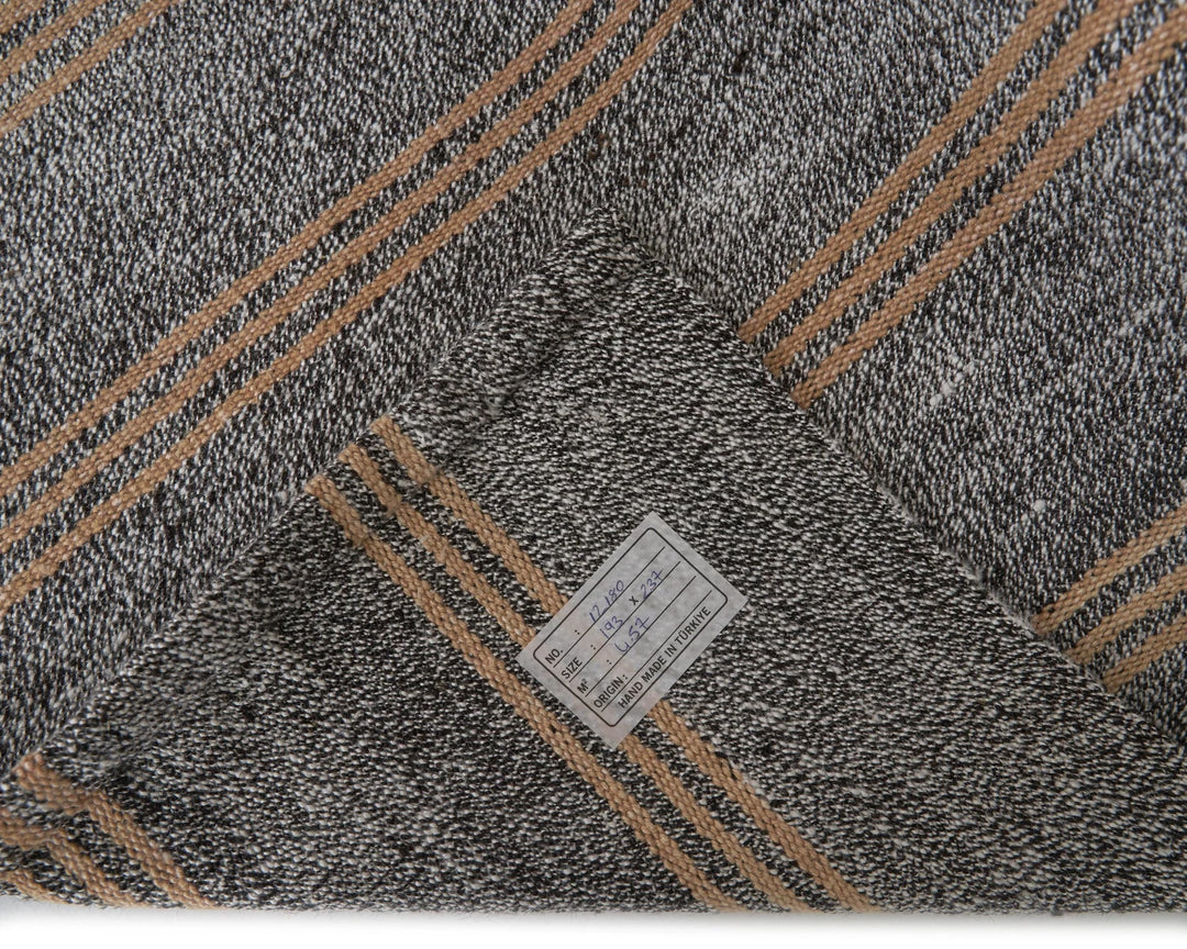 Gray Kilim Rug 6' 4" x 7' 10" | No. VR36048